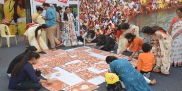 कौथिग महाकुंभ के मंच पर सजी ऐपण