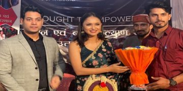 मिस ग्रैंड इंटरनेशनल अनुकृति गुसाईं रावत पहुंची कौथिग मुंबई