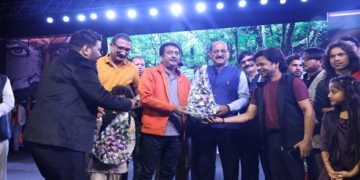 कौथिग मंच पर दिखे थारू लोक संस्कृति के रंग