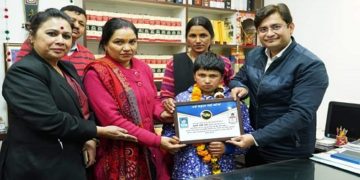 उत्तराखंड की बहादुर बेटी राखी रावत का सम्मान
