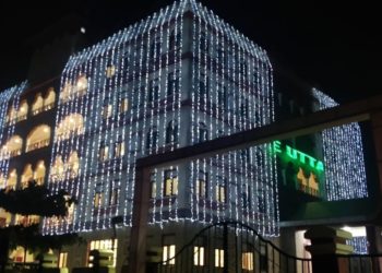 रौशनी से जगमगाया उत्तराखंड भवन