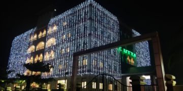 रौशनी से जगमगाया उत्तराखंड भवन