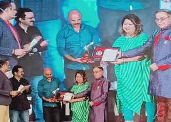 श्री केशरसिंह बिष्ट जी को अवार्ड मिलने पर खुशी की लहर