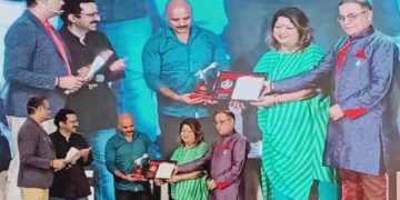 श्री केशरसिंह बिष्ट जी को अवार्ड मिलने पर खुशी की लहर