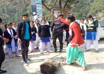 बालगंगा महाविद्यालय के विद्यार्थी भड़के