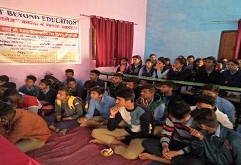 मुंबई की इस संस्था ने ली गांव के स्कूलों की सुध