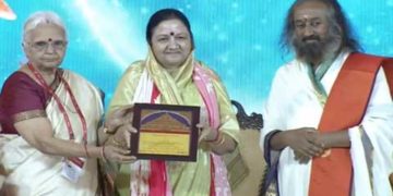 माताश्री मंगला जी को विशालक्षी सम्मान