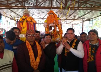 नीलचामेस्वर महादेव में लगा भक्तों का तांता