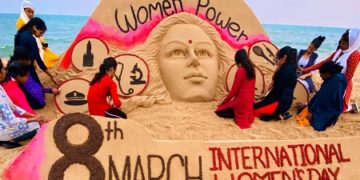 अंतर्राष्ट्रीय महिला दिवस पर उकेरी यह तस्वीर