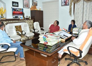 PM की अपील पर सहयोग करें: CM