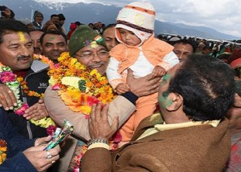 राजधानी बनने पर गैरसैंण में मनी होली