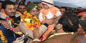 राजधानी बनने पर गैरसैंण में मनी होली