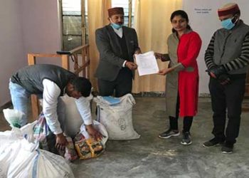 फंसे युवा गांव लौटना चाहते हैं तो दें सूचना