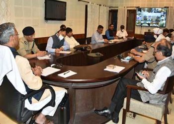 कल 1 बजे तक खुली रहेंगी दुकानें