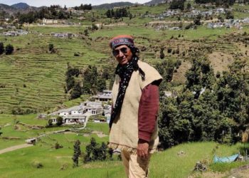 गांव वालों को जागरूक कर रहे अभिनेता ज्योति राठौर