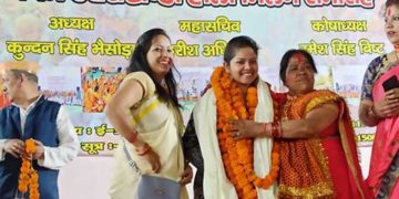 दिल्ली की होली में मेघना ने जमाया रंग