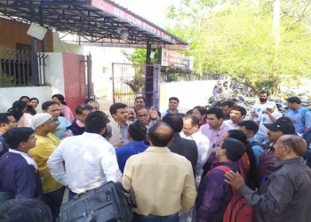 दिल्ली: हत्या के आरोपी नहीं पकड़े तो आंदोलन