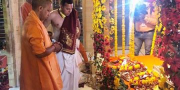 मंत्रोच्चार के साथ रामलला अस्थायी मंदिर में शिफ्ट