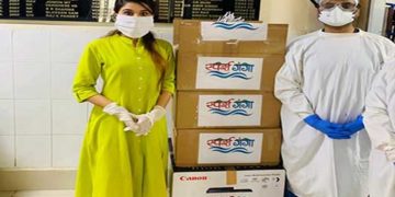 आरुषि निशंक ने सैनिकों के लिए दिए रियूजेबल मास्क