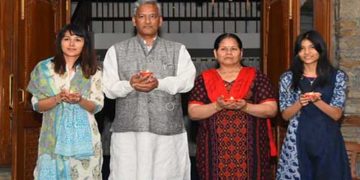 कोरोना को हराने दिए जलाकर देश ने जताया संकल्प