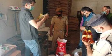 DM ने औचक निरीक्षण कर जांचे राहत किट