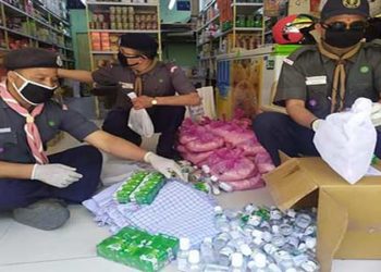 रामनगर शिक्षक संघ ने बांटे किट