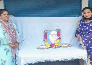 आंबेडकर जयंती पर गरीबों को बांटा भोजन