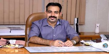 लॉकडाउन का पूर्ण रूप से पालन करें: डॉ. नीरज खैरवाल