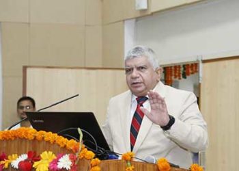 एम्स सरकार के साथ जनता के लिए समर्पित : पद्मश्री रवि कांत