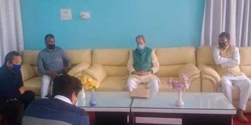 सांसद श्री तीरथ सिह रावत ने ली समीक्षा बैठक