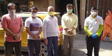 लक्ष्मीनगर गढ़वाली मोहल्ले में बंटी राशन