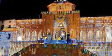 बद्रीनाथ के कपाट खुले