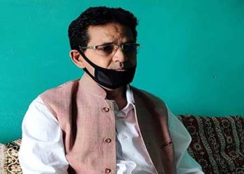 स्वास्थ्य विभाग पर भड़के विधायक धनसिंह नेगी