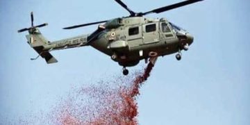 जिंदगी बचाने वालों पर बरसे फूल