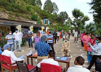 आरगढ पट्टी में लगा रावत क्लीनिक का शिविर