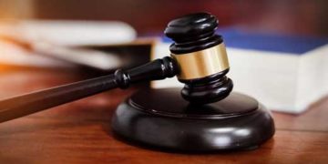 उत्तराखंड के पूर्व मुख्यमंत्रियों को HC से झटका