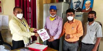 राजकीय शिक्षक संघ ने खुद बांटे सुरक्षा किट