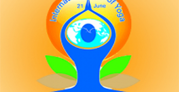 इस बार घरों में करें योग: CM