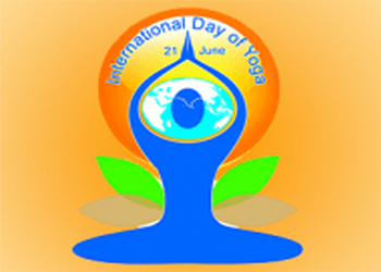 इस बार घरों में करें योग: CM