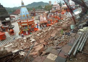 हर की पैड़ी पर दीवार गिरी