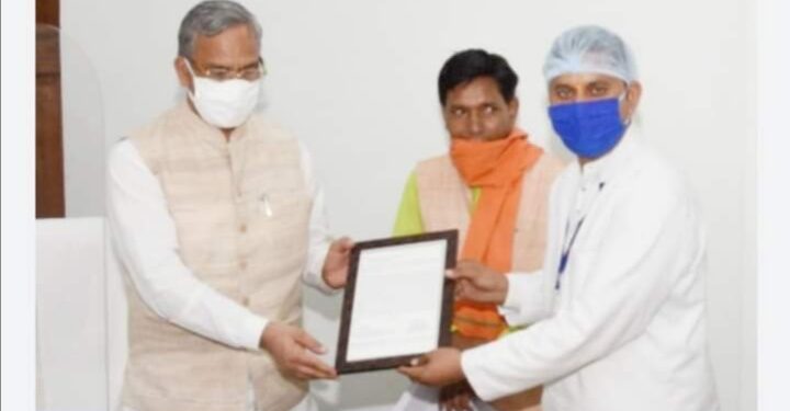मुख्यमंत्री व आयुष मंत्री ने की डॉ. रावत की सराहना