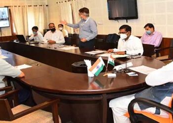 किसानों के हित में गन्ने के बहुआयामी उपयोग के निर्देश