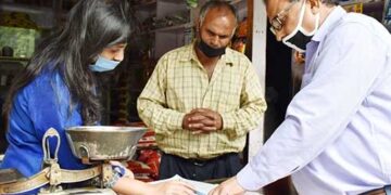 सरकारी राशन दुकानों पर DM का छापा, आवंटन निरस्त