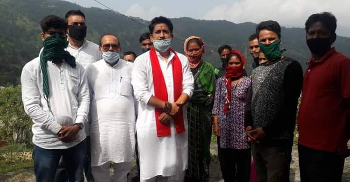 गैरसैंण के सुदूर गांव में पहुंची उक्रांद यात्रा