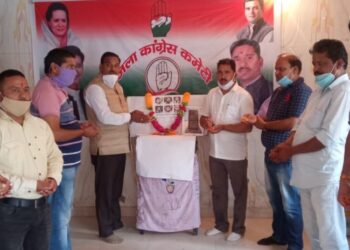 जिला कांग्रेस कमेटी ने मसूरी गोलीकांड के शहीदों को दी श्रद्धांजलि