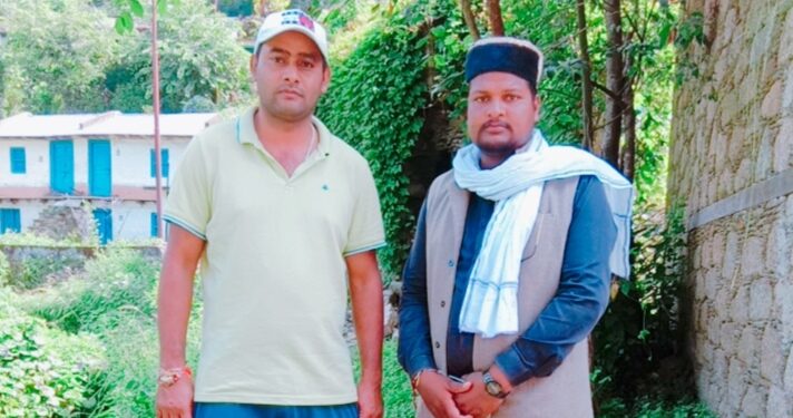 धीरज के परिवार से मिले UKD नेता सन्दीप आर्य