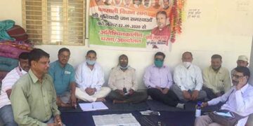 जब तक बात नहीं, तब तक आंदोलन जारी रहेगा