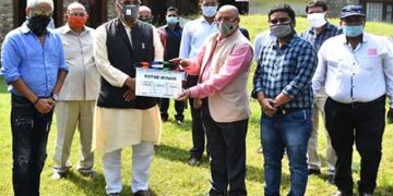 मुख्यमंत्री के हाथों कुतुब मीनार की शूटिंग का शुभारंभ