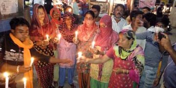 हाथरस दुष्कर्म के विरोध में चम्बा में कैंडिल मार्च