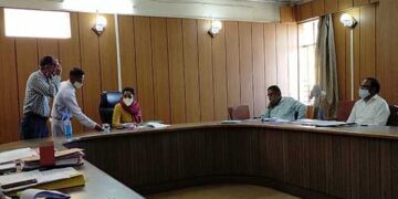 DM ने ली पुनर्वास विभाग के अधिकारियों की बैठक